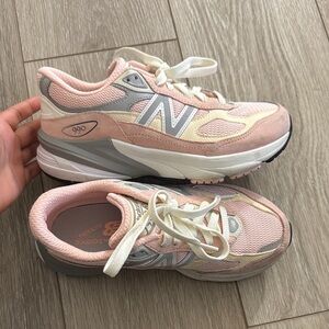 990 v6 New Balance Women's Size 4 Blush and Cream Sneakers